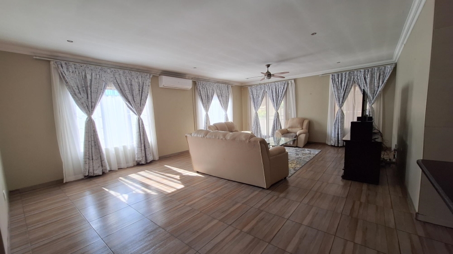 3 Bedroom Property for Sale in Thatchfield Hills Gauteng