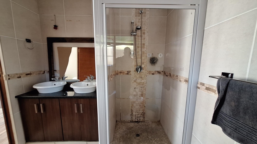 3 Bedroom Property for Sale in Thatchfield Hills Gauteng