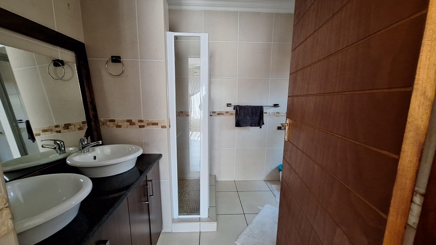 3 Bedroom Property for Sale in Thatchfield Hills Gauteng