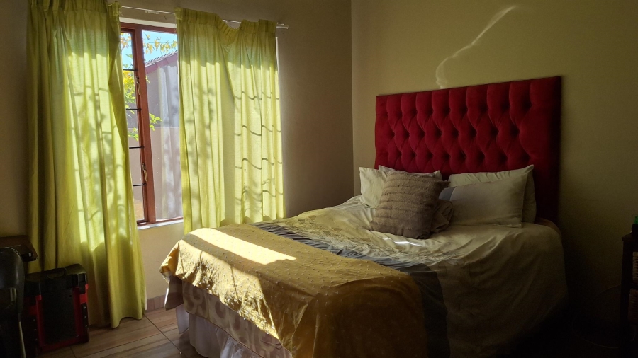 3 Bedroom Property for Sale in Thatchfield Hills Gauteng