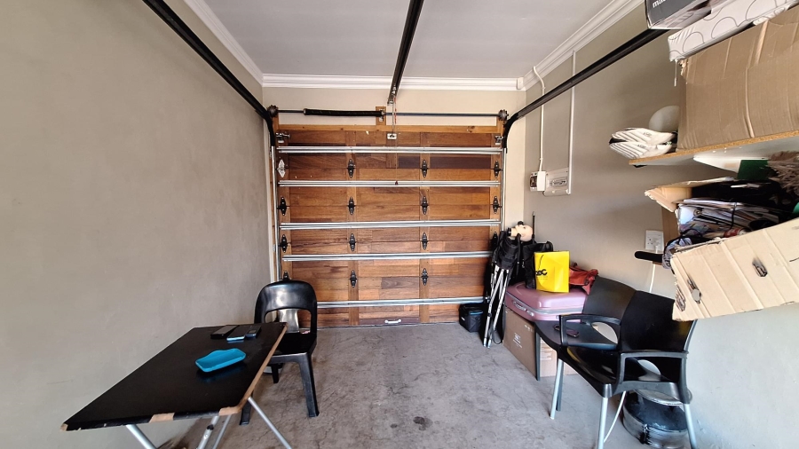 3 Bedroom Property for Sale in Thatchfield Hills Gauteng