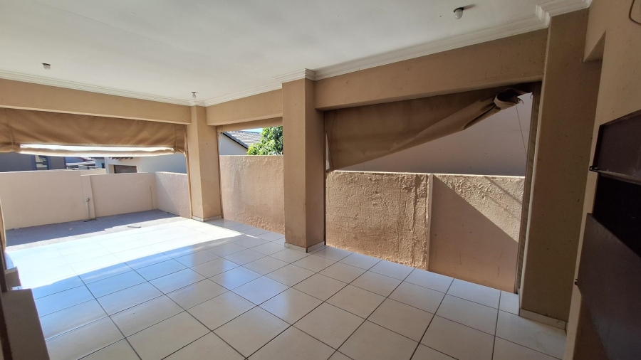 3 Bedroom Property for Sale in Thatchfield Hills Gauteng