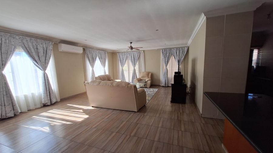 3 Bedroom Property for Sale in Thatchfield Hills Gauteng