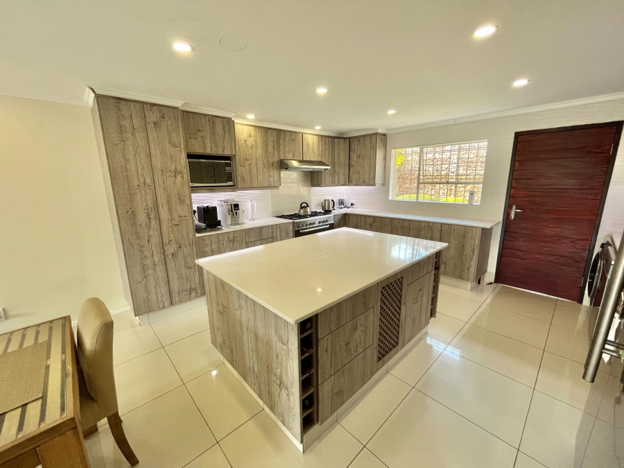 4 Bedroom Property for Sale in Barbeque Downs Gauteng