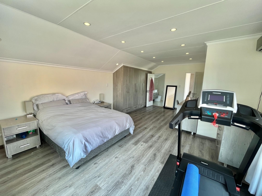 4 Bedroom Property for Sale in Barbeque Downs Gauteng