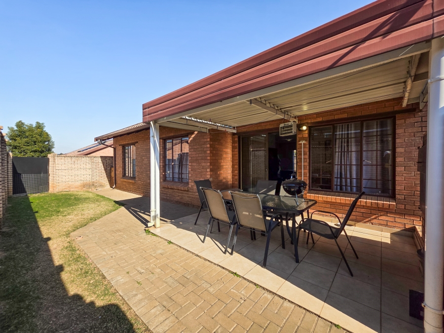 3 Bedroom Property for Sale in Equestria Gauteng