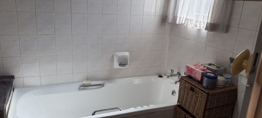 2 Bedroom Property for Sale in Eden Glen Gauteng