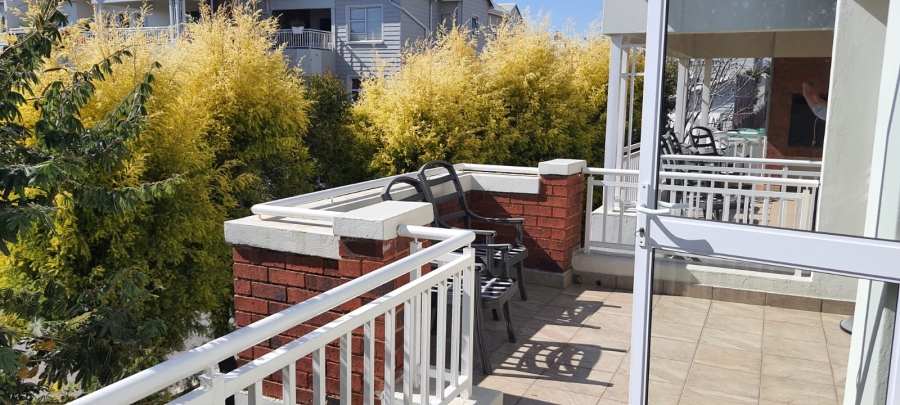 2 Bedroom Property for Sale in Greenstone Hill Gauteng