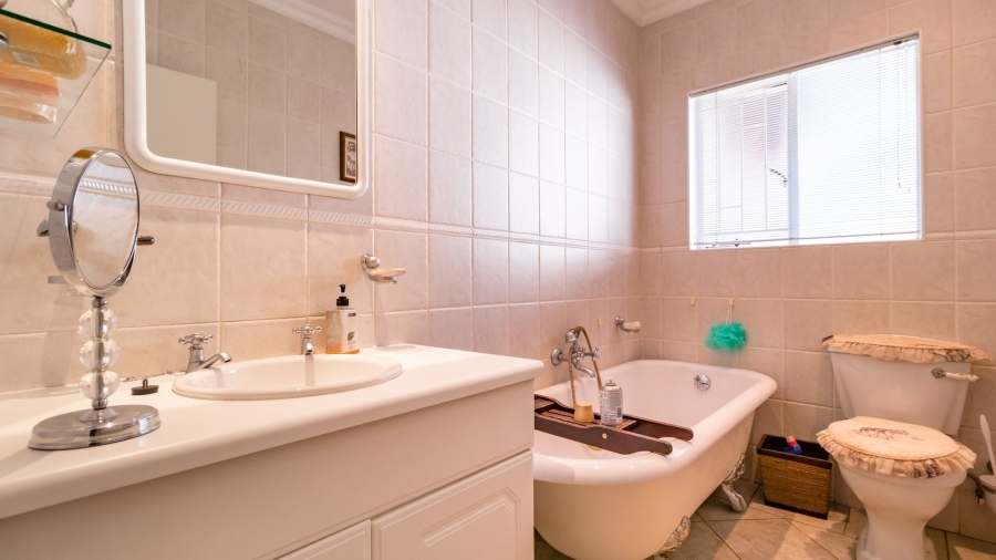 3 Bedroom Property for Sale in Sinoville Gauteng