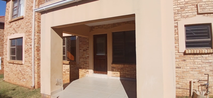 To Let 2 Bedroom Property for Rent in Randpoort Gauteng