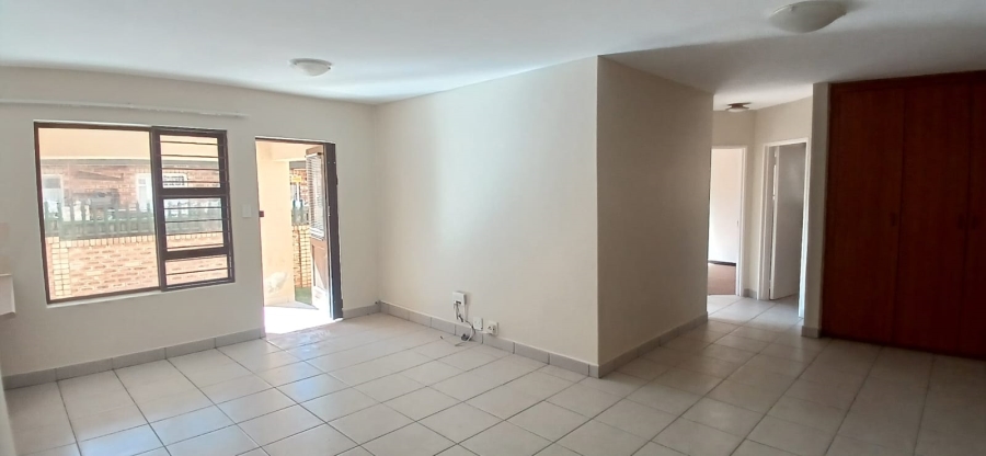 To Let 2 Bedroom Property for Rent in Randpoort Gauteng