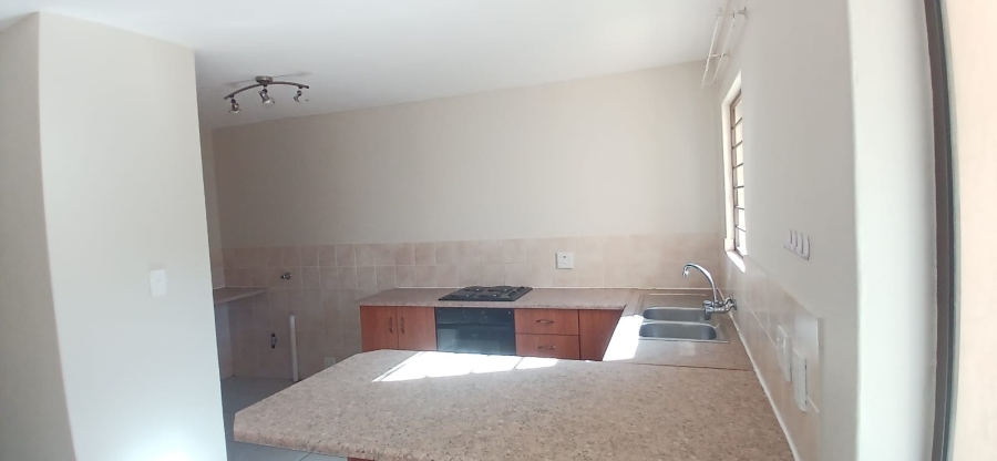 To Let 2 Bedroom Property for Rent in Randpoort Gauteng