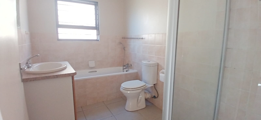 To Let 2 Bedroom Property for Rent in Randpoort Gauteng