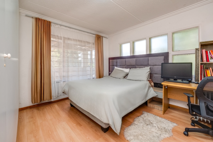 2 Bedroom Property for Sale in Bryanston Gauteng