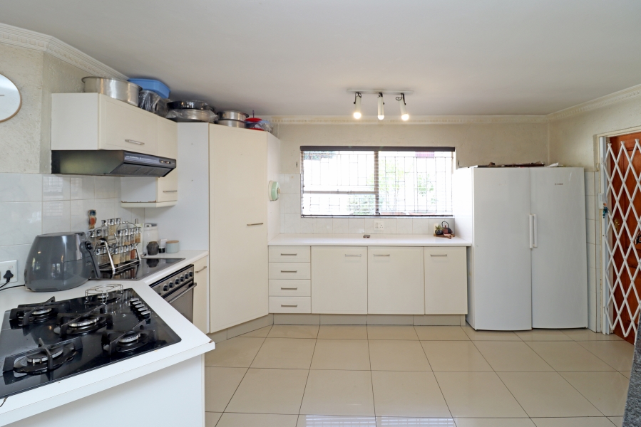 4 Bedroom Property for Sale in Corlett Gardens Gauteng