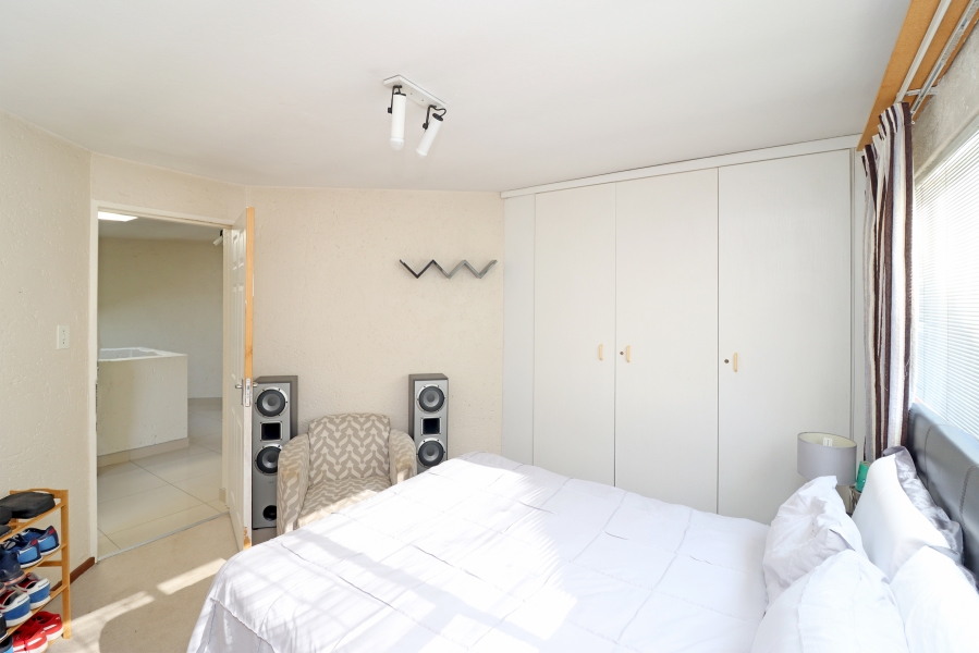 4 Bedroom Property for Sale in Corlett Gardens Gauteng