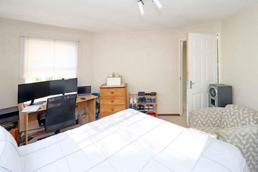 4 Bedroom Property for Sale in Corlett Gardens Gauteng