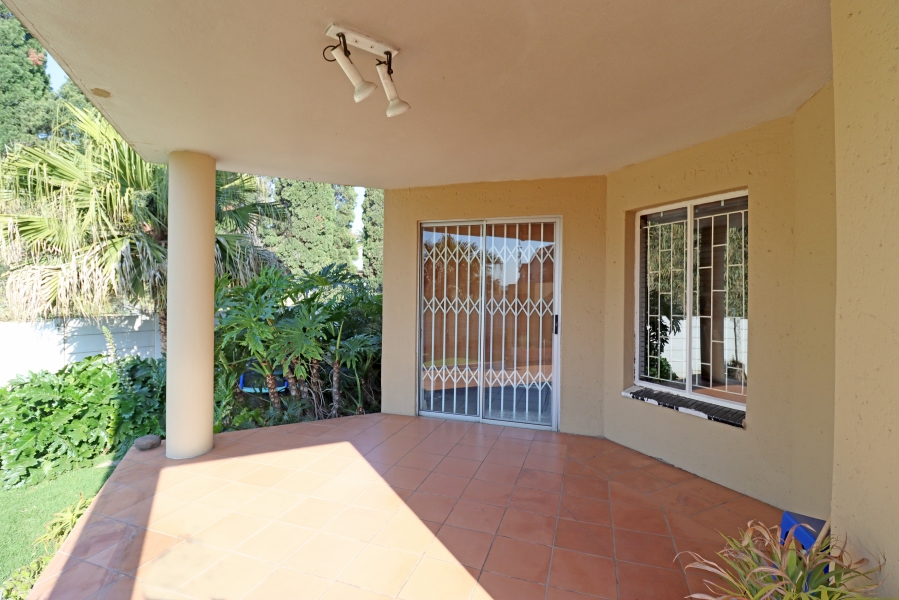 4 Bedroom Property for Sale in Corlett Gardens Gauteng