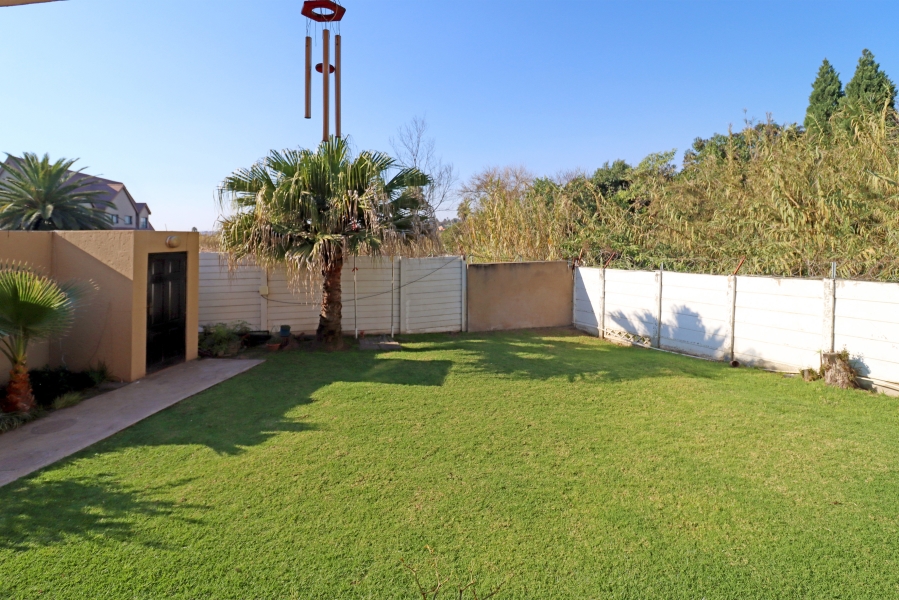 4 Bedroom Property for Sale in Corlett Gardens Gauteng