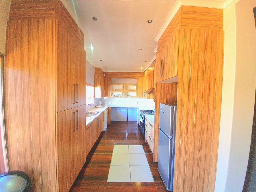 To Let 4 Bedroom Property for Rent in Edenvale Central Gauteng