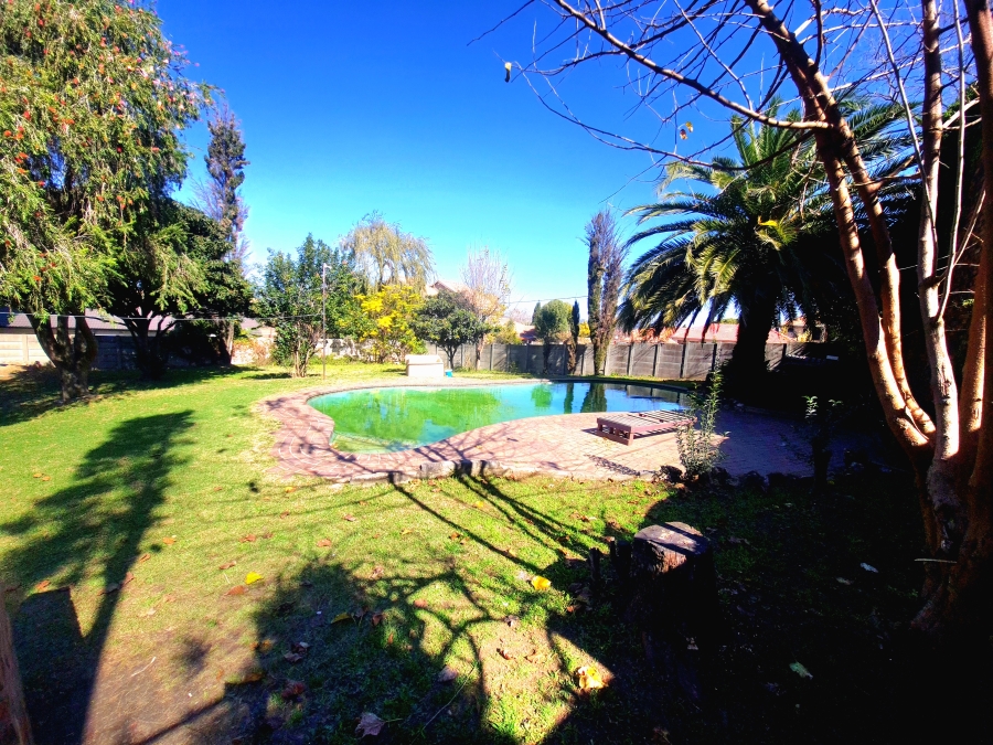 To Let 4 Bedroom Property for Rent in Edenvale Central Gauteng