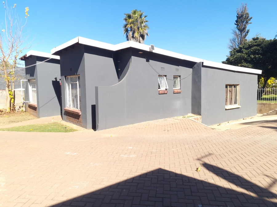 To Let 4 Bedroom Property for Rent in Edenvale Central Gauteng
