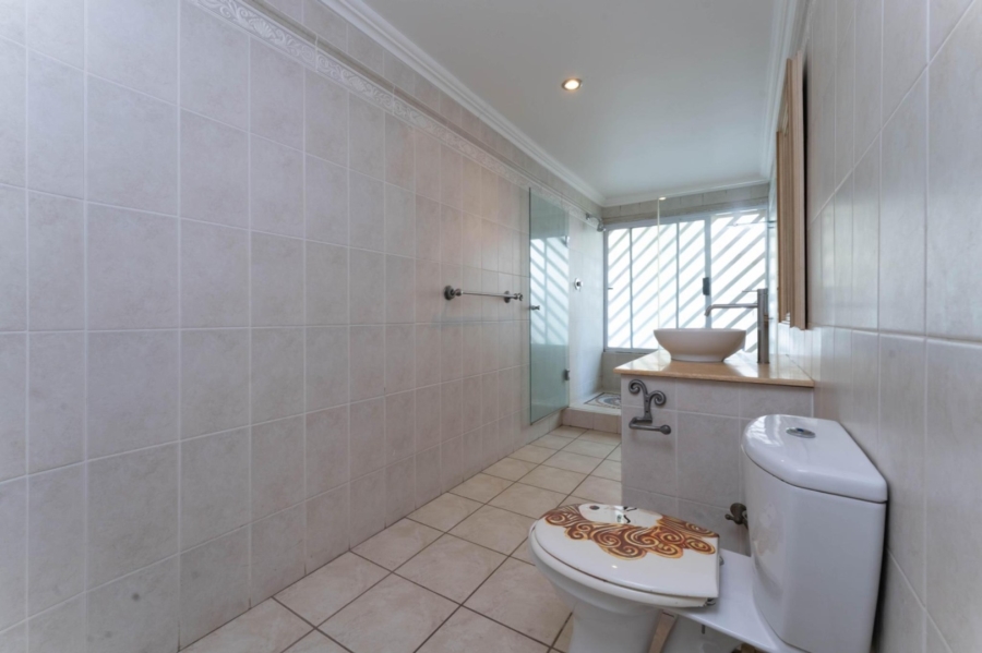 To Let 5 Bedroom Property for Rent in Bryanston Gauteng