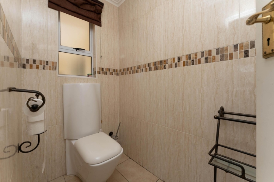 To Let 5 Bedroom Property for Rent in Bryanston Gauteng