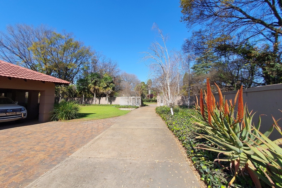 5 Bedroom Property for Sale in Three Rivers Gauteng