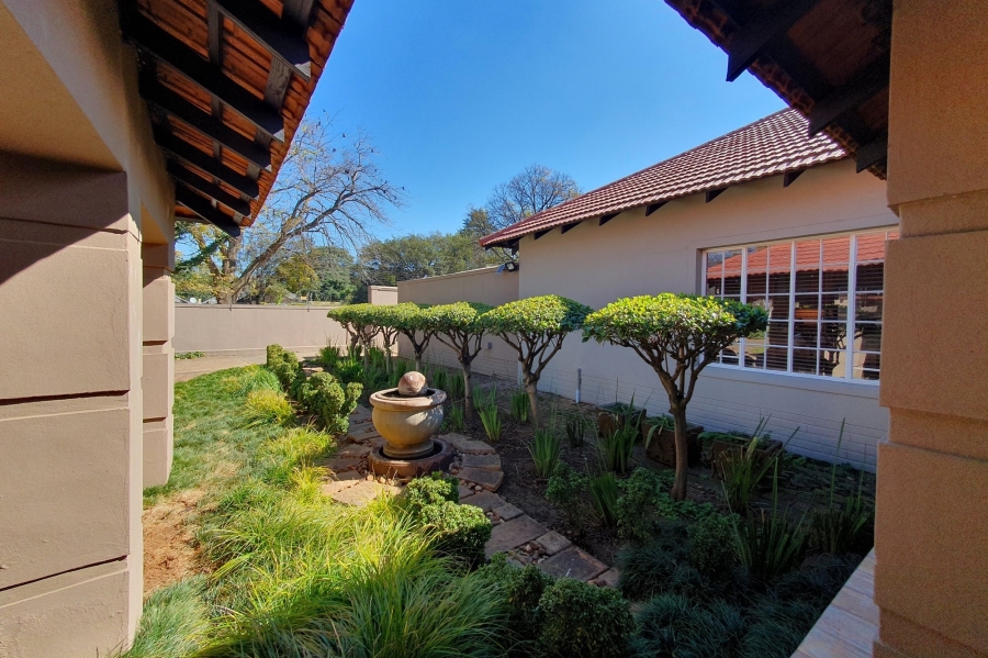 5 Bedroom Property for Sale in Three Rivers Gauteng
