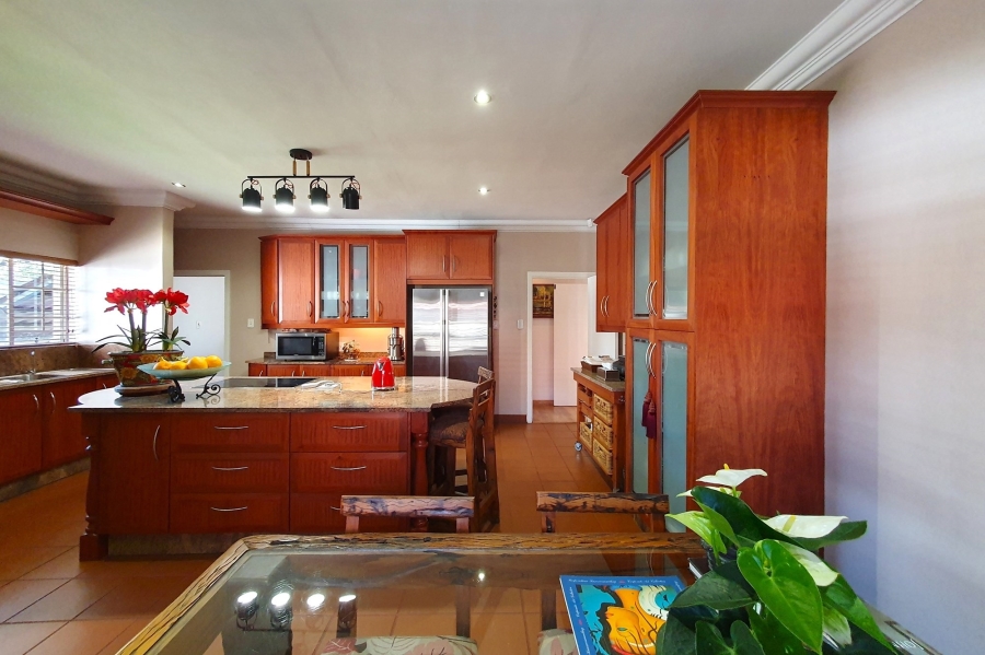 5 Bedroom Property for Sale in Three Rivers Gauteng