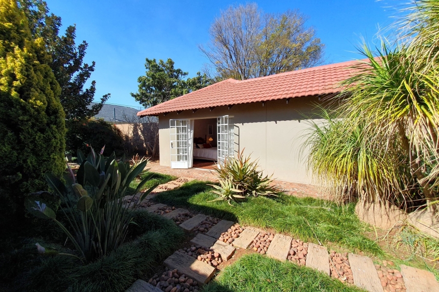 5 Bedroom Property for Sale in Three Rivers Gauteng