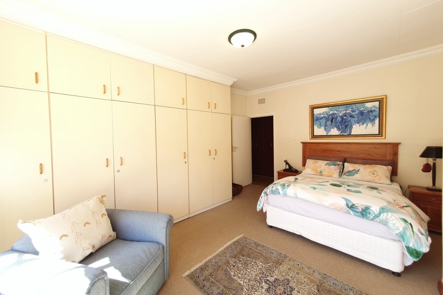 5 Bedroom Property for Sale in Three Rivers Gauteng