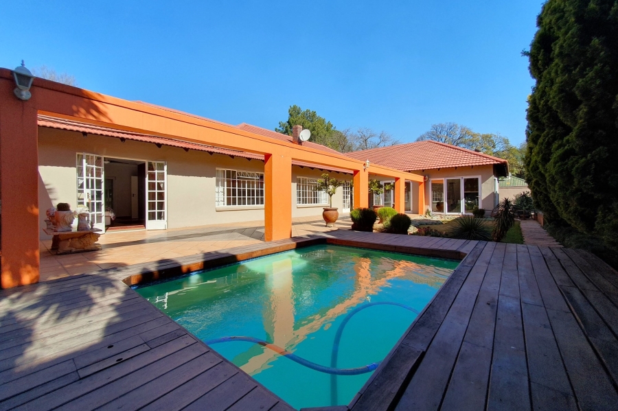 5 Bedroom Property for Sale in Three Rivers Gauteng