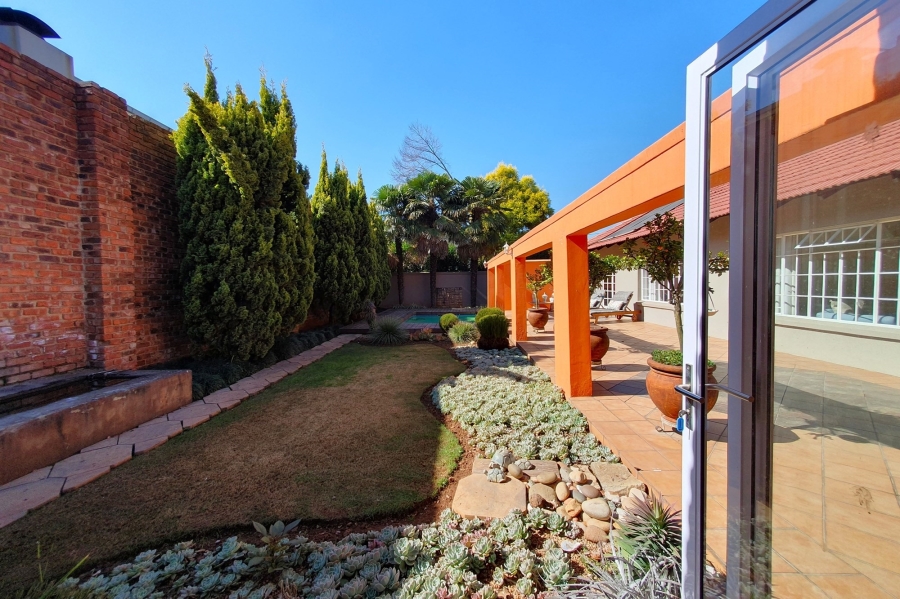 5 Bedroom Property for Sale in Three Rivers Gauteng