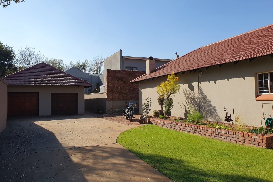 5 Bedroom Property for Sale in Three Rivers Gauteng