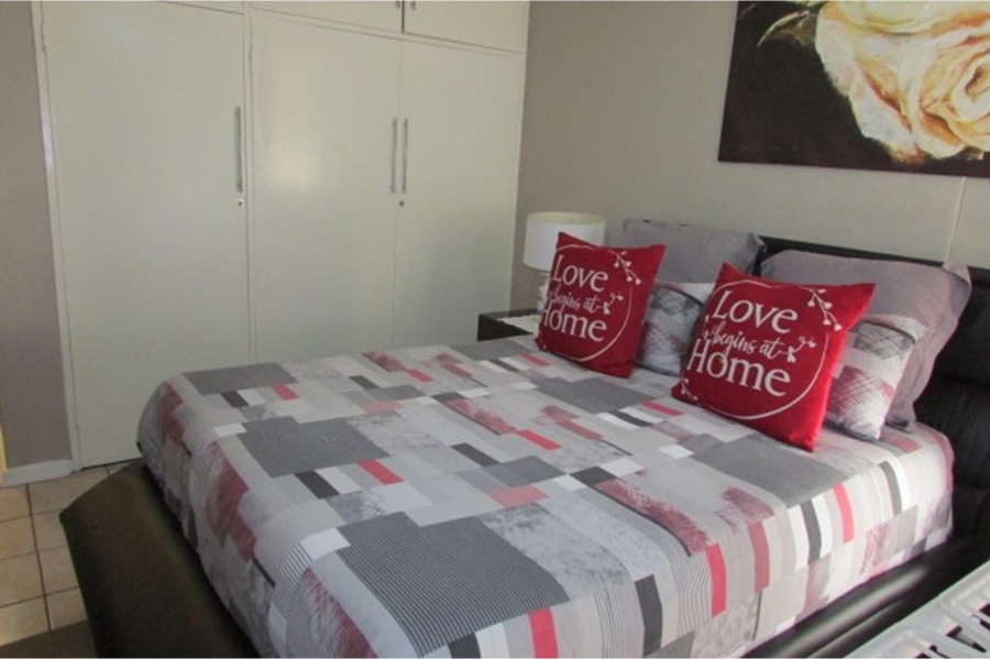 2 Bedroom Property for Sale in Wonderboom South Gauteng