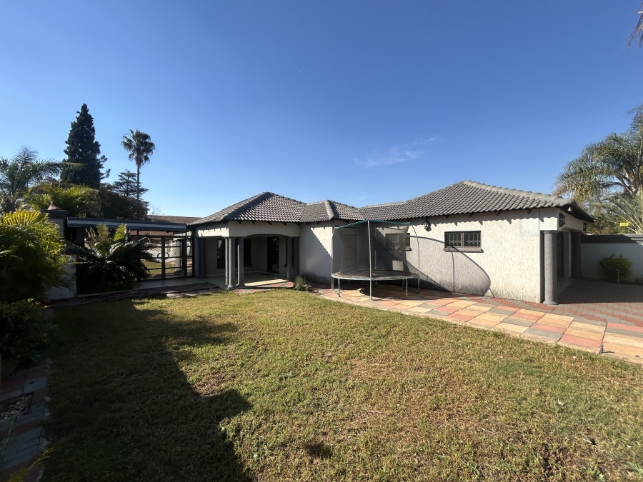 To Let 4 Bedroom Property for Rent in Claremont Gauteng