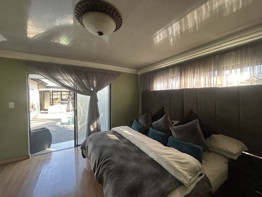 To Let 4 Bedroom Property for Rent in Claremont Gauteng