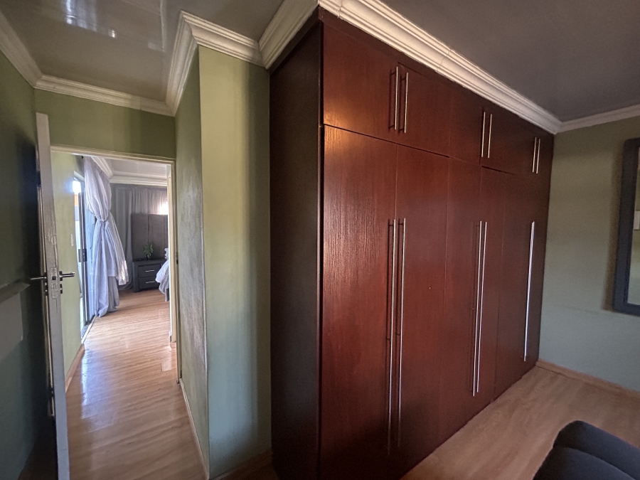 To Let 4 Bedroom Property for Rent in Claremont Gauteng