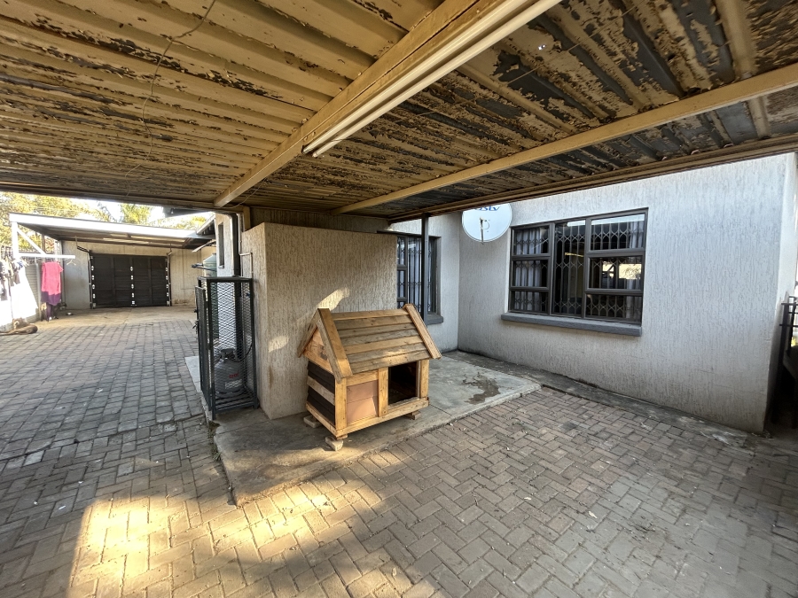 To Let 4 Bedroom Property for Rent in Claremont Gauteng