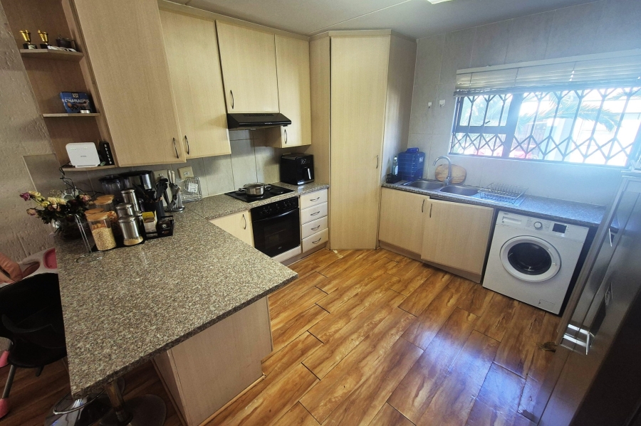 To Let 2 Bedroom Property for Rent in Sunninghill Gauteng