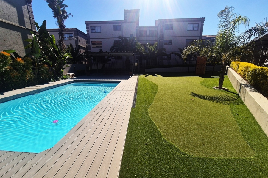 To Let 2 Bedroom Property for Rent in Sunninghill Gauteng
