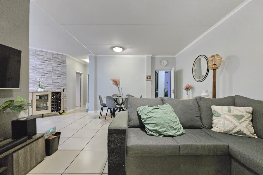 3 Bedroom Property for Sale in Greenstone Hill Gauteng