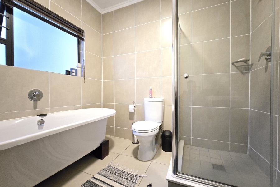 3 Bedroom Property for Sale in Greenstone Hill Gauteng