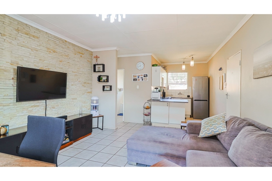 2 Bedroom Property for Sale in Weltevreden Park Gauteng
