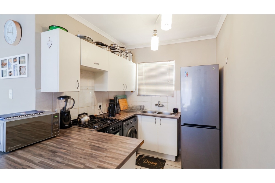 2 Bedroom Property for Sale in Weltevreden Park Gauteng