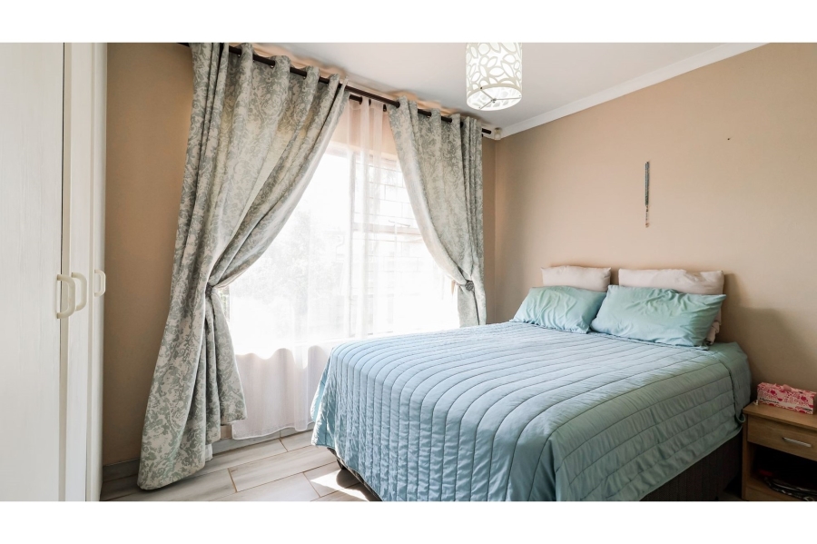 2 Bedroom Property for Sale in Weltevreden Park Gauteng