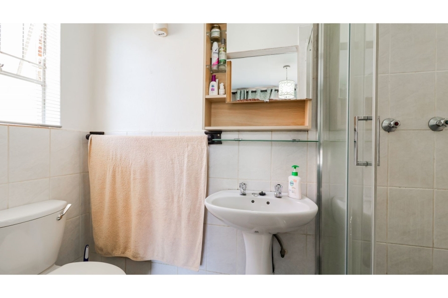2 Bedroom Property for Sale in Weltevreden Park Gauteng