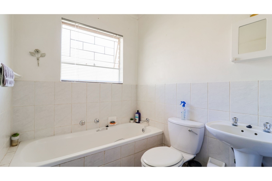 2 Bedroom Property for Sale in Weltevreden Park Gauteng